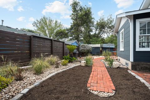 Tiny photo for 305 E 50th ST, Austin, TX 78751 (MLS # 1262570)
