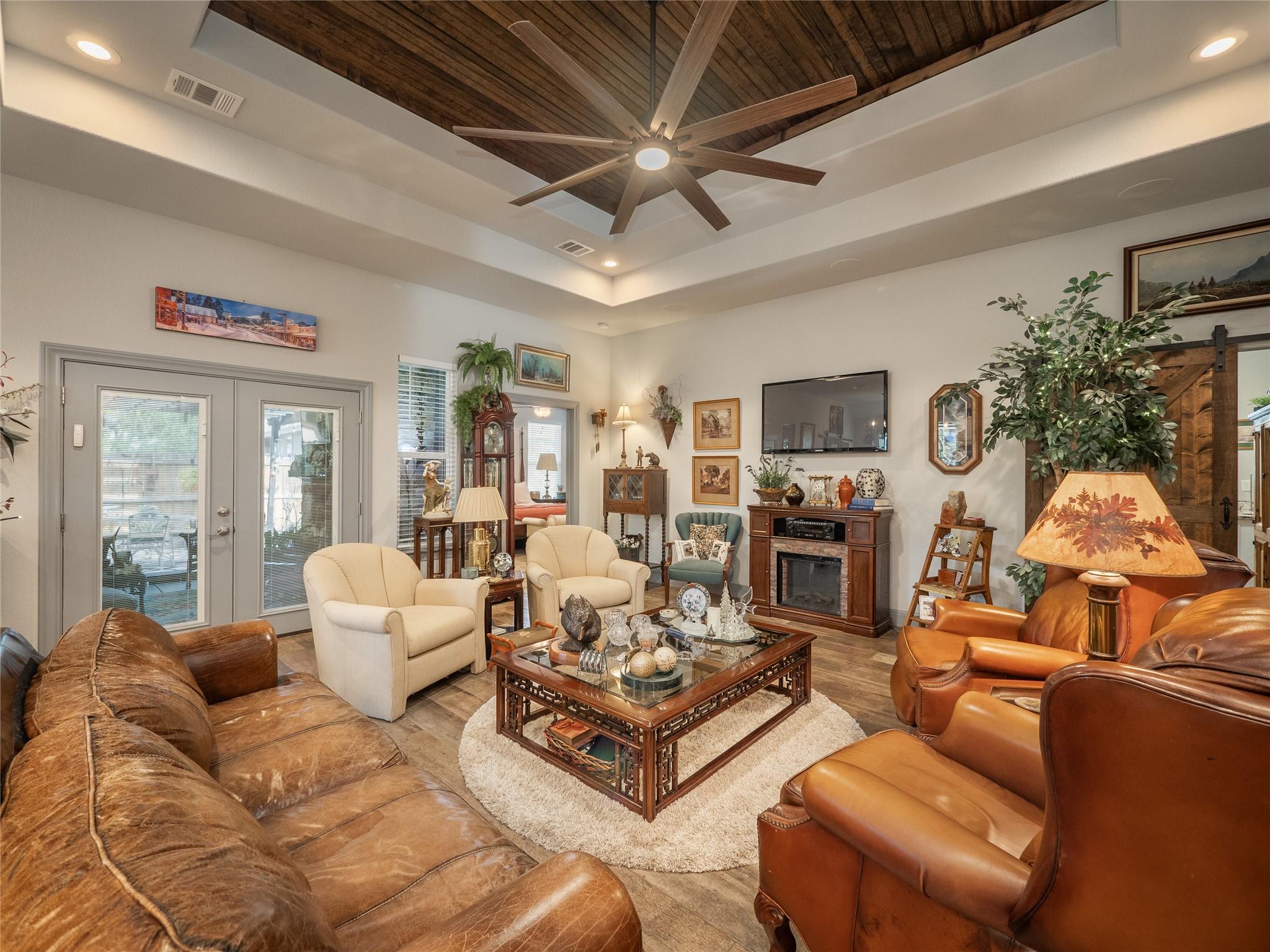 308 Buckhorn DR