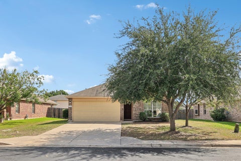 Photo of 304 Grutsch DR, Bastrop, TX 78602 (MLS # 9673741)