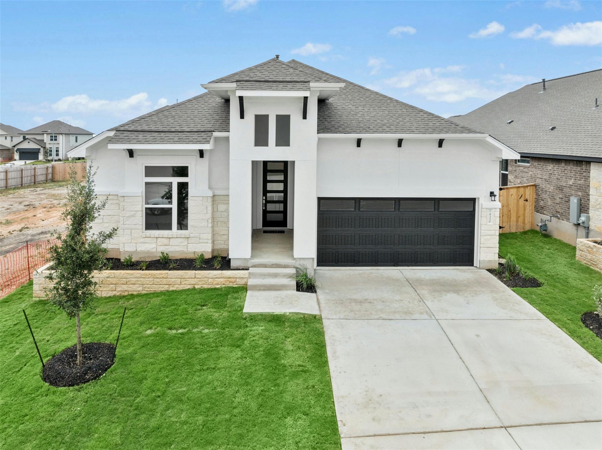 4330 Bancroft LN