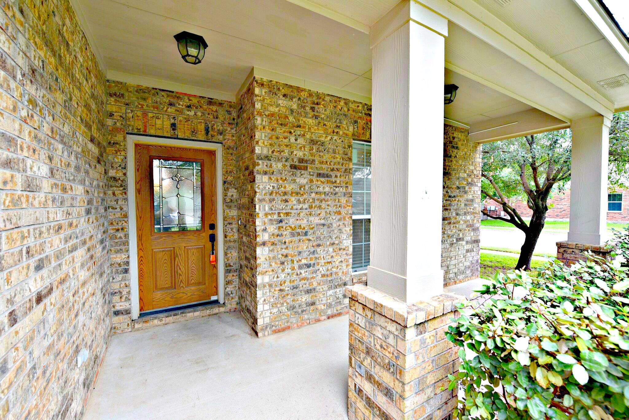 15012 Fernhill DR