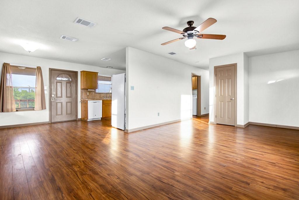 121 Hudson RD