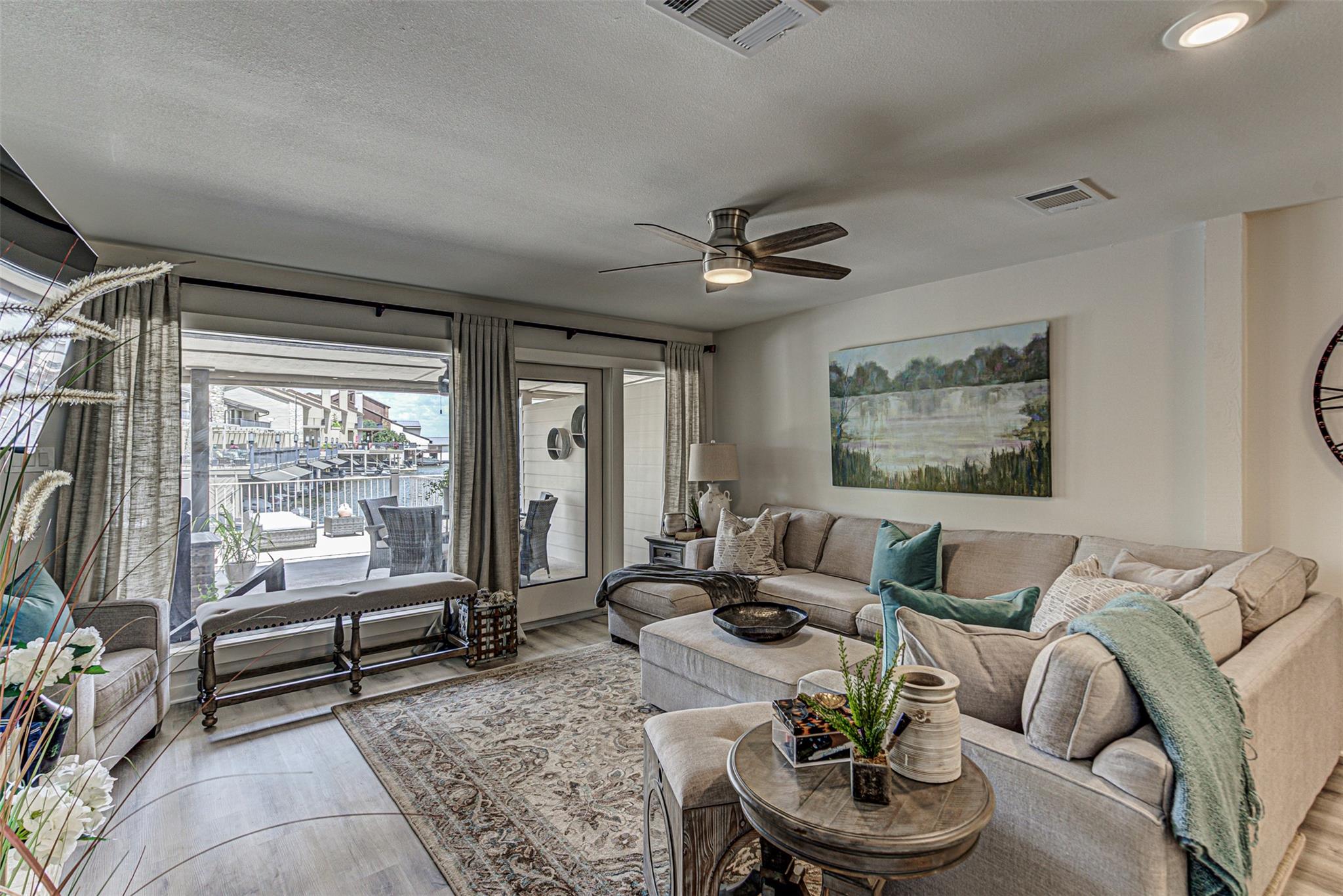 109 Island DR H