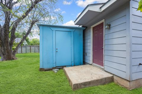 Tiny photo for 6109 Club TER, Austin, TX 78741 (MLS # 1939100)