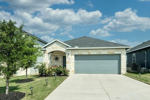 305 Stone Water LN Jarrell TX 76537