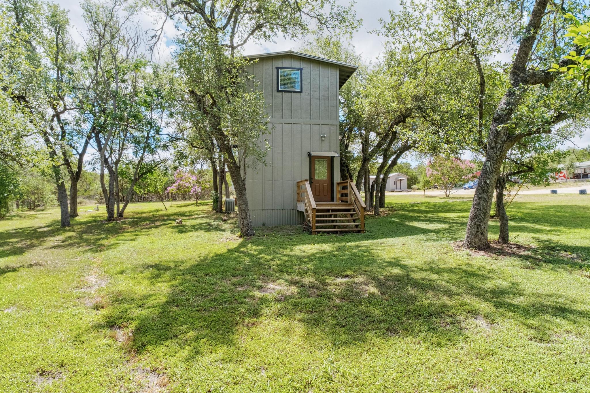 501 Twin Oaks TRL