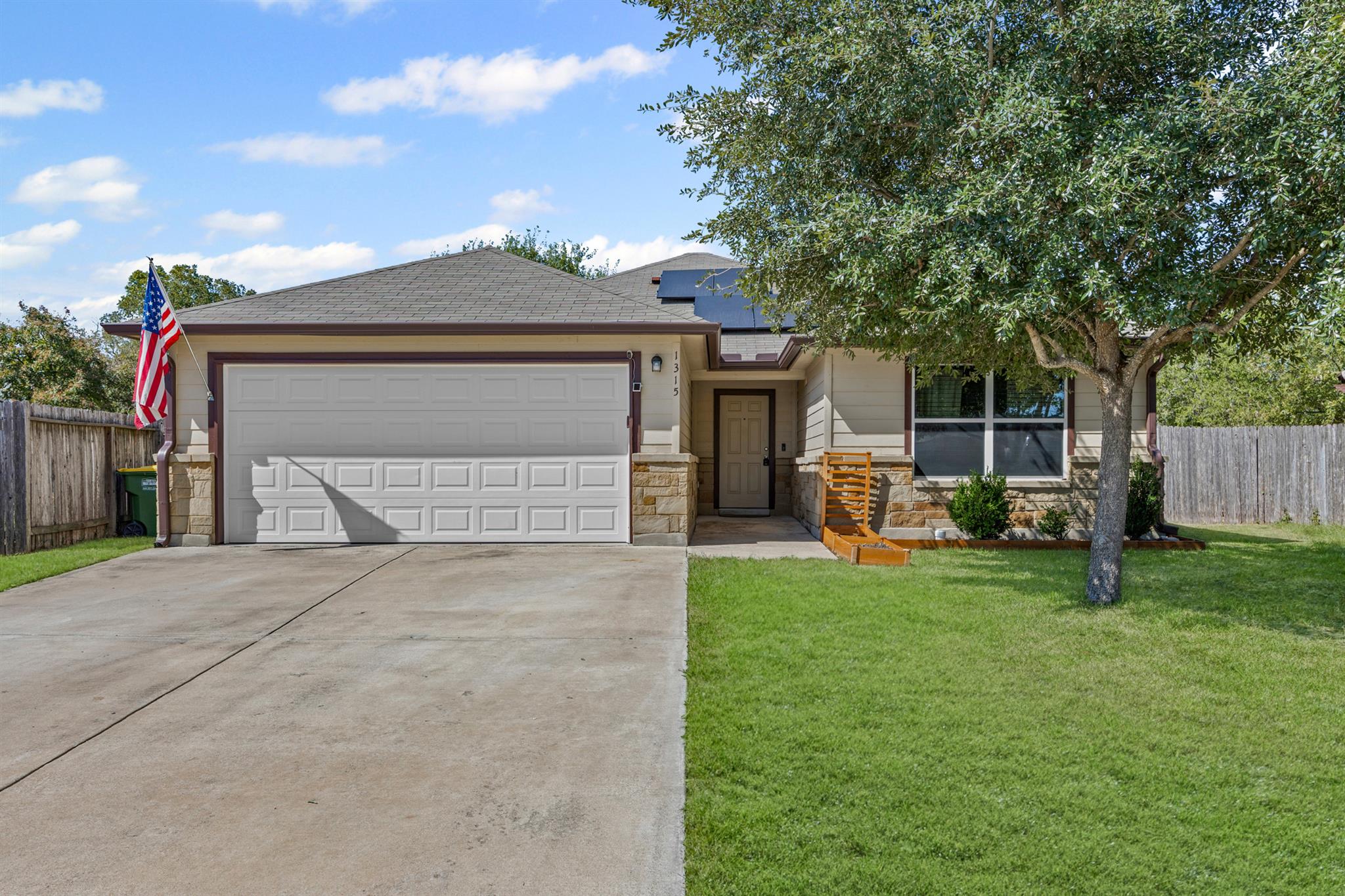 1315 Lantana CT