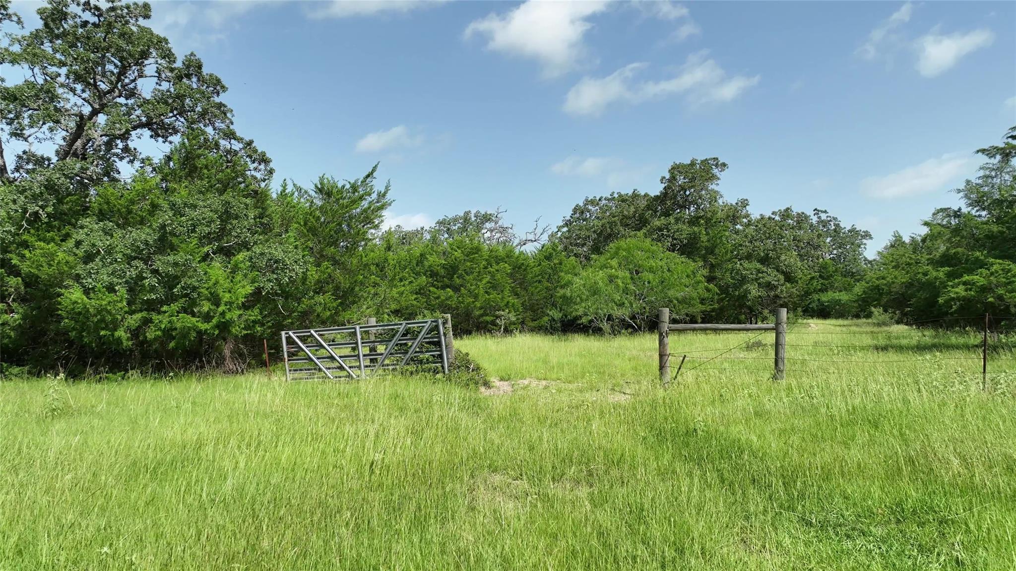 833 E State Highway 159
