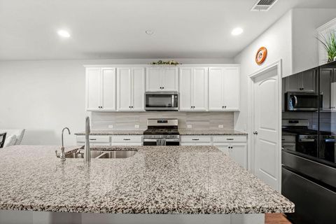 Tiny photo for 808 S San Marcos ST, Manor, TX 78653 (MLS # 2134141)