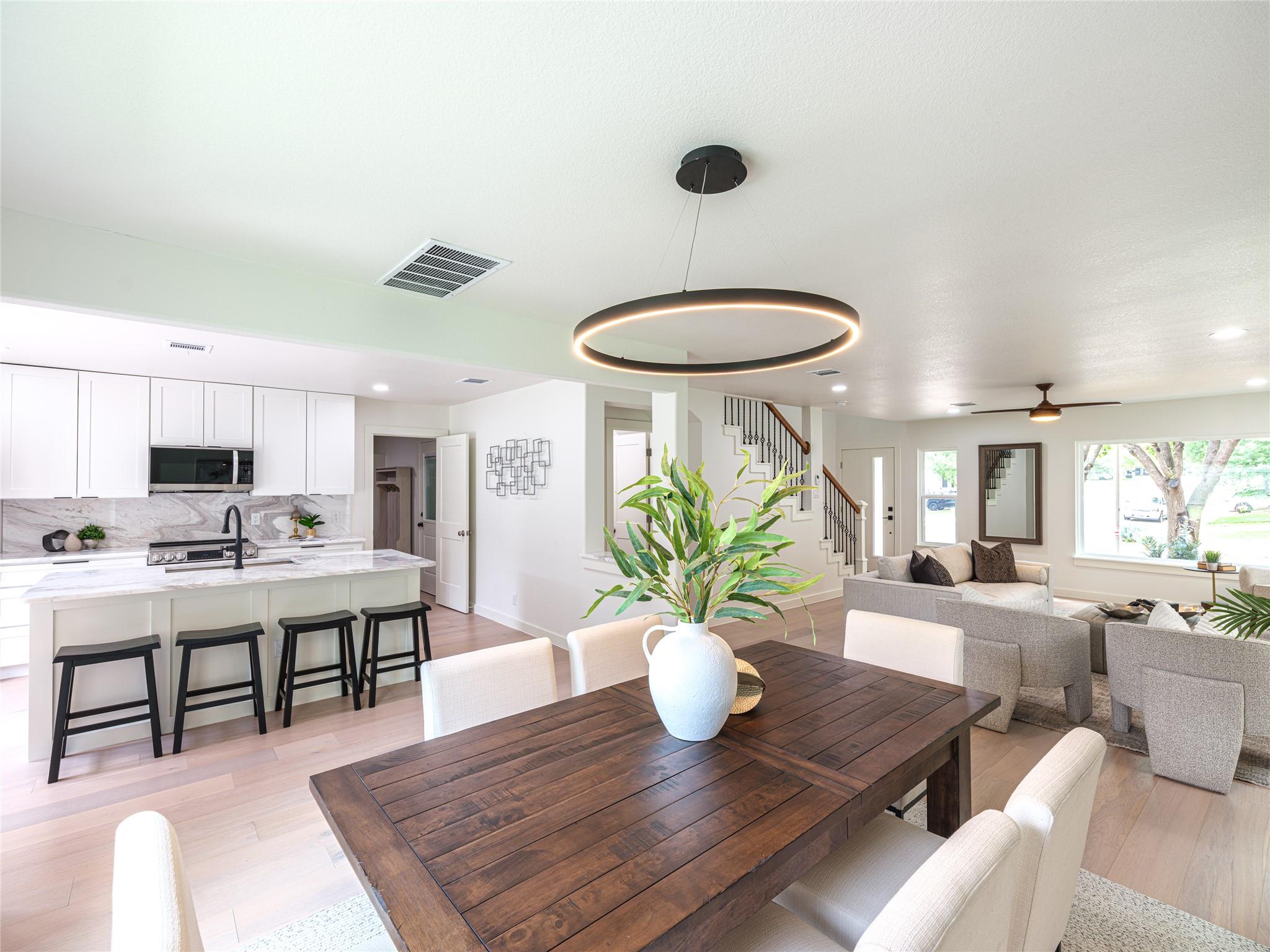 11224 Pickard LN