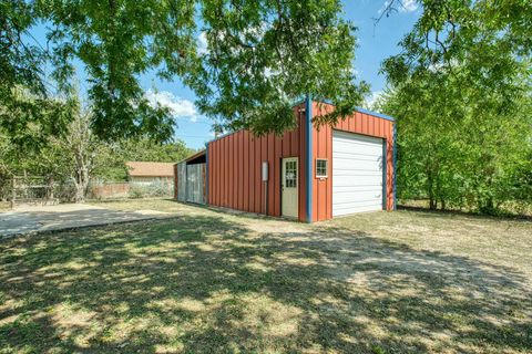 A home in Burnet