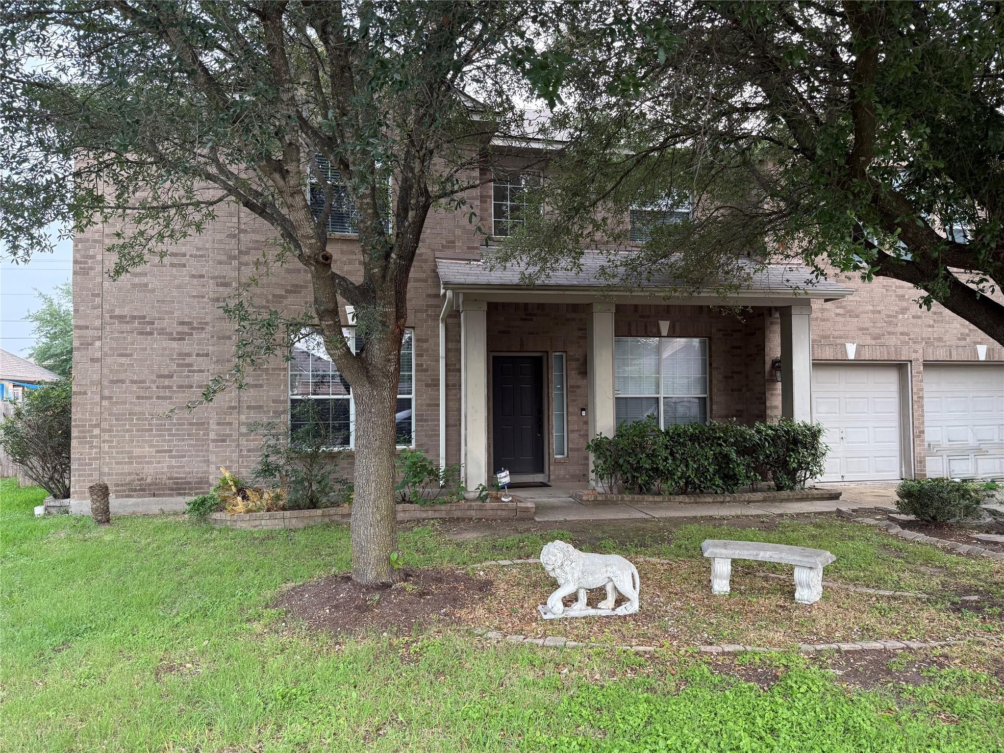 613 Windsor Castle DR