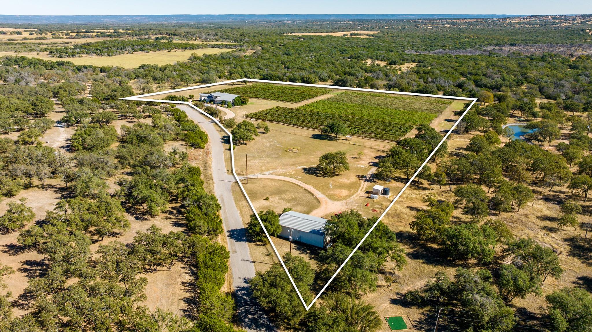 1758 Lincoln Smith RD