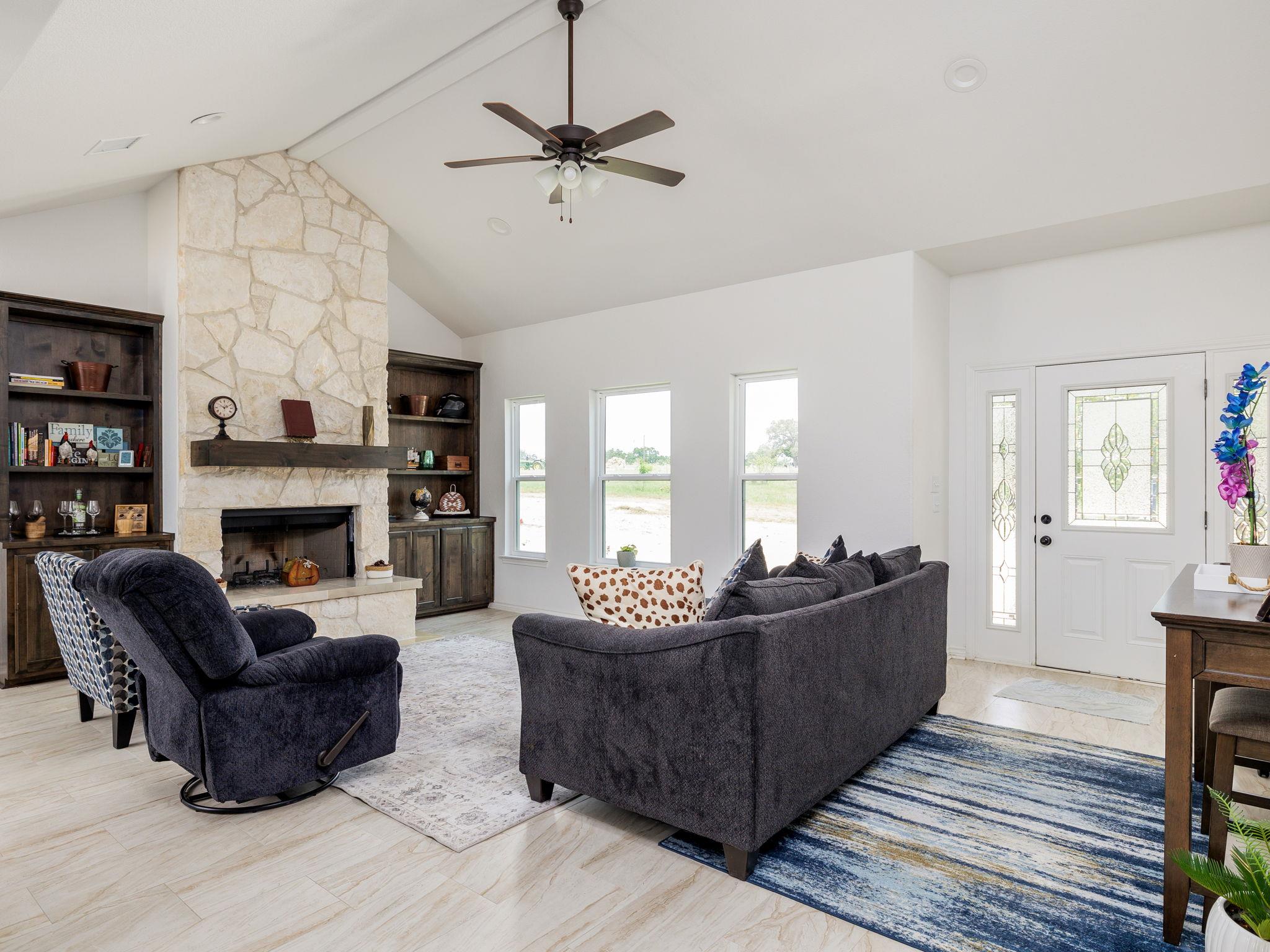 668 Fairview DR