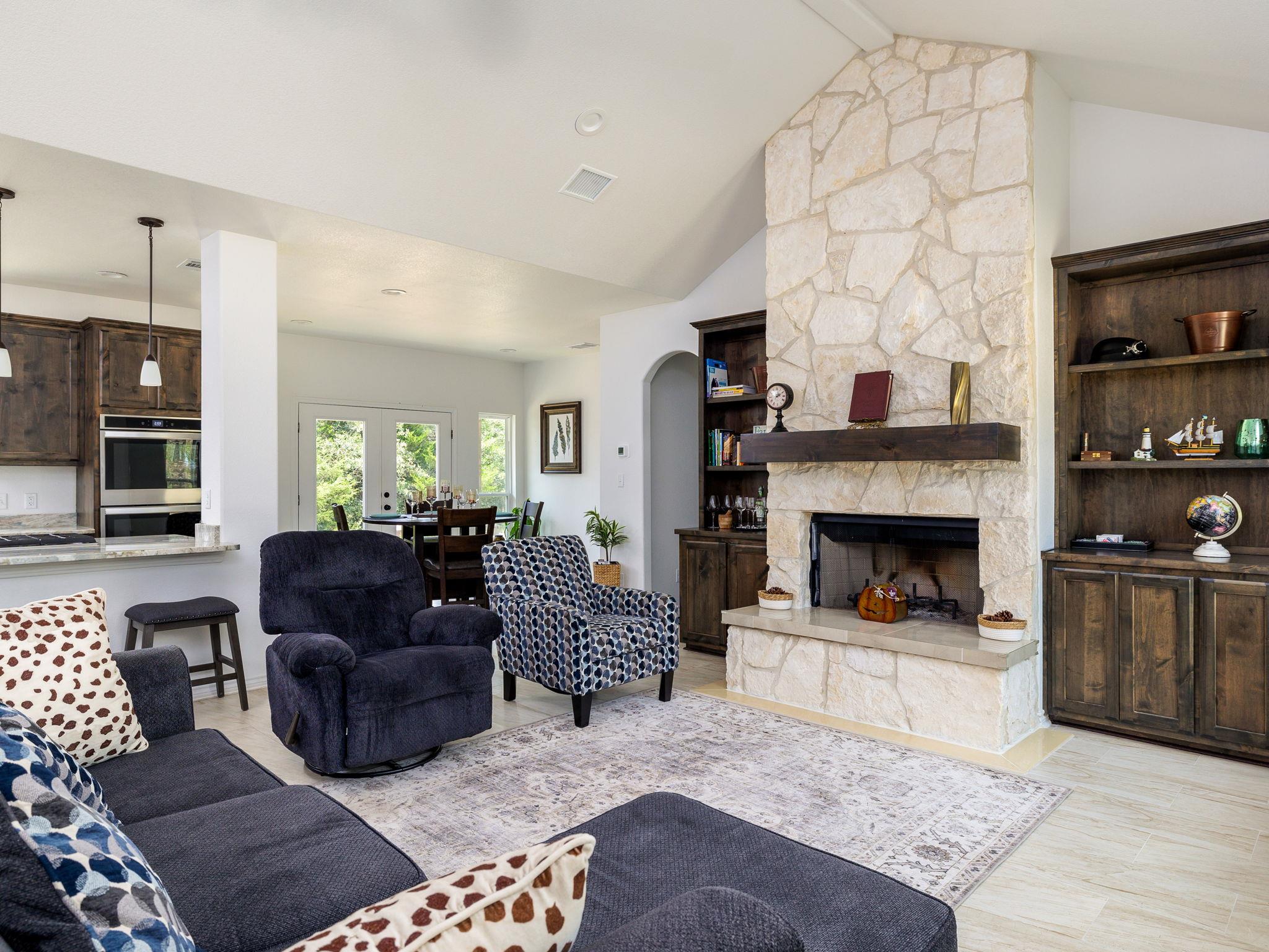 668 Fairview DR