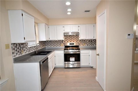 Photo of 13903 Lothian DR, Pflugerville, TX 78660 (MLS # 1118919)