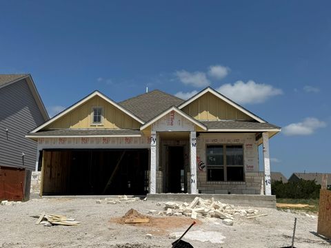 566 Sage Thrasher CIR Dripping Springs TX 78620