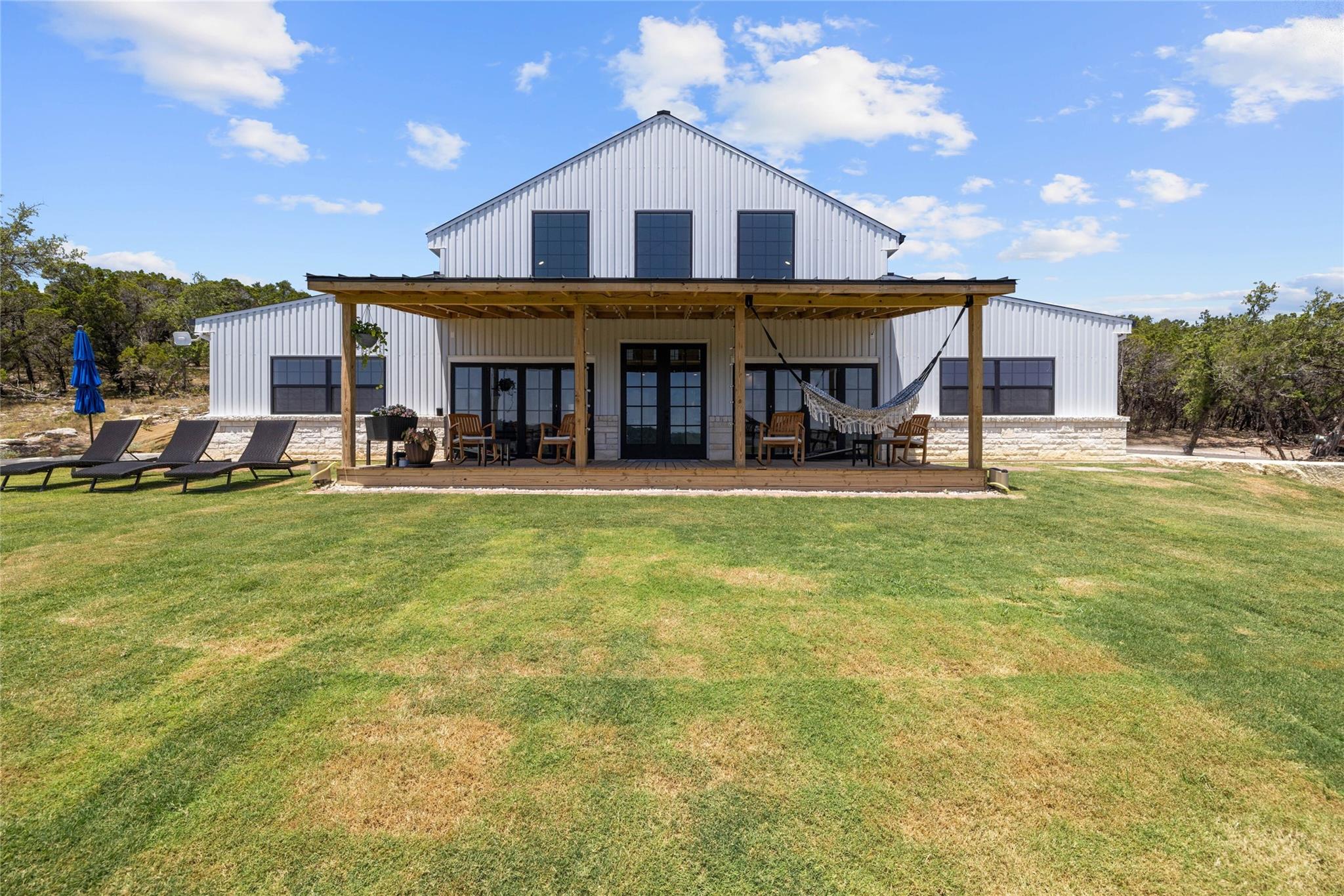 11104 Trails End RD