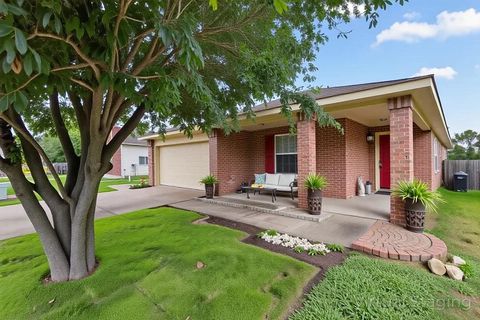 Photo of 5105 Bantom Woods BND, Austin, TX 78724 (MLS # 3582852)