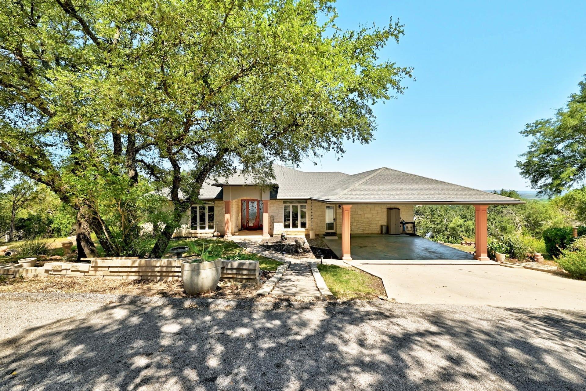 620 Rocky RD