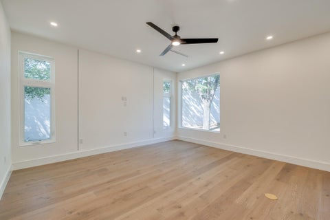 Tiny photo for 5700 LOUISE LN, Austin, TX 78757 (MLS # 1546354)