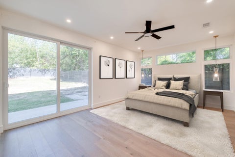 Tiny photo for 5700 LOUISE LN, Austin, TX 78757 (MLS # 1546354)
