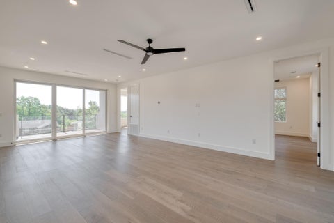 Tiny photo for 5700 LOUISE LN, Austin, TX 78757 (MLS # 1546354)