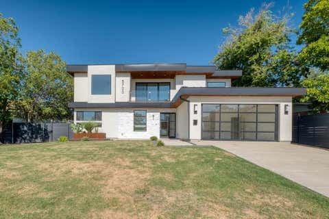 Photo of 5700 LOUISE LN, Austin, TX 78757 (MLS # 1546354)