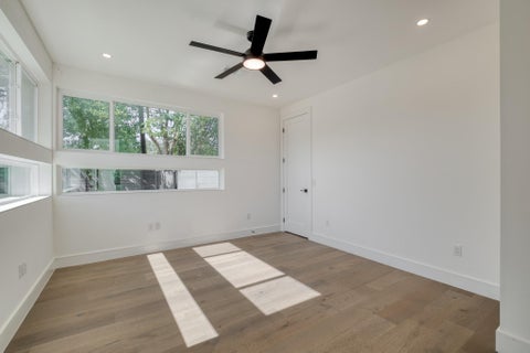 Tiny photo for 5700 LOUISE LN, Austin, TX 78757 (MLS # 1546354)