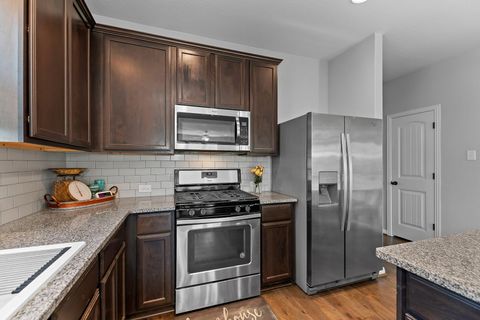 Tiny photo for 20717 Rolling Creek RD, Pflugerville, TX 78660 (MLS # 1389350)