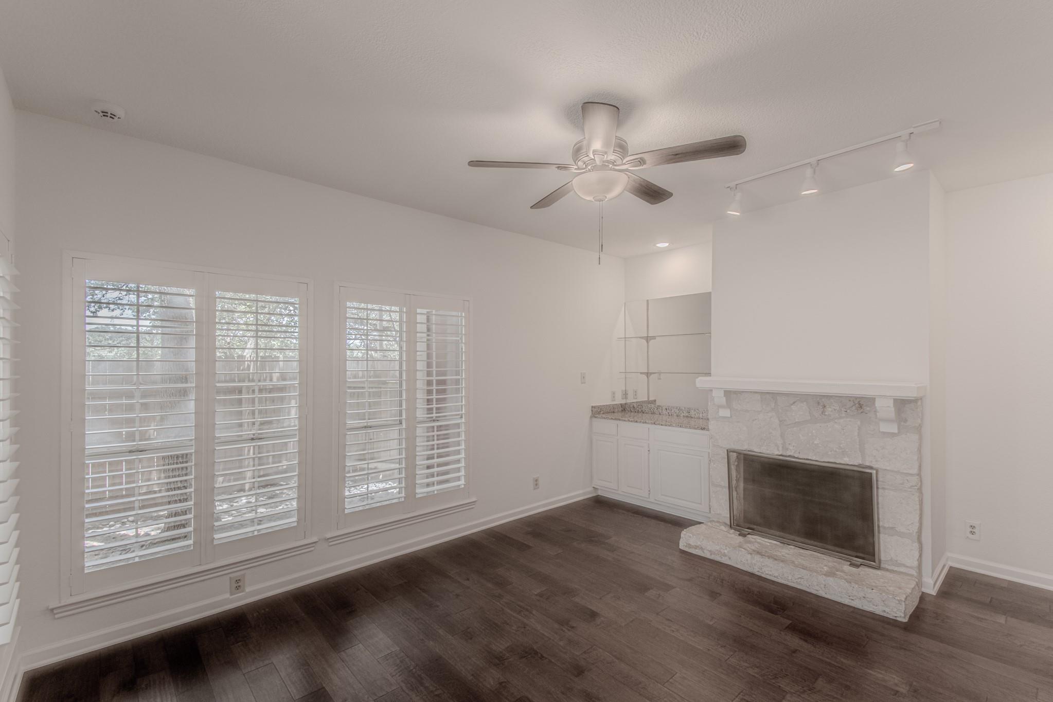 3809 Spicewood Springs RD 105