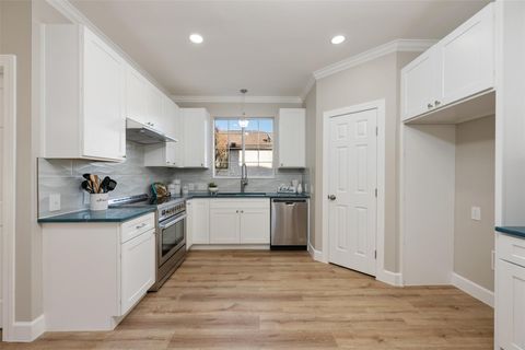 Tiny photo for 126 Copperleaf RD, Lakeway, TX 78734 (MLS # 5227583)
