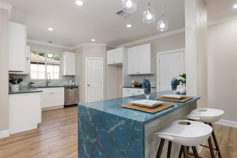 Tiny photo for 126 Copperleaf RD, Lakeway, TX 78734 (MLS # 5227583)