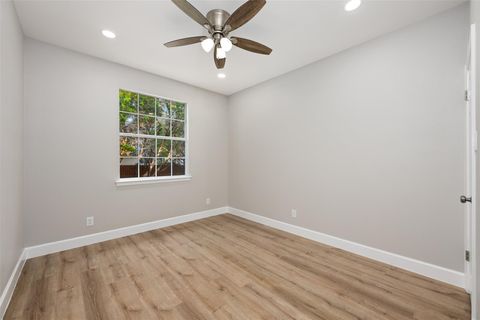 Tiny photo for 126 Copperleaf RD, Lakeway, TX 78734 (MLS # 5227583)