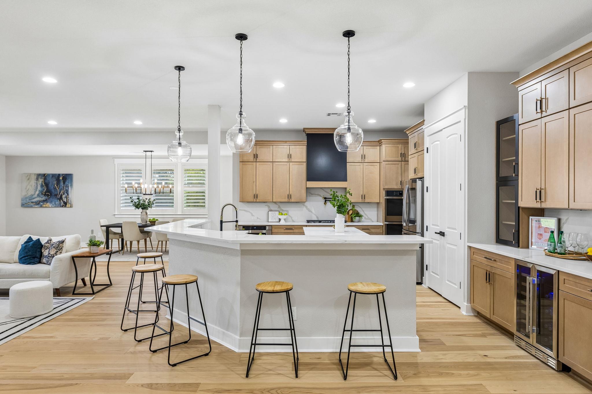 2802 Grand Oaks LOOP