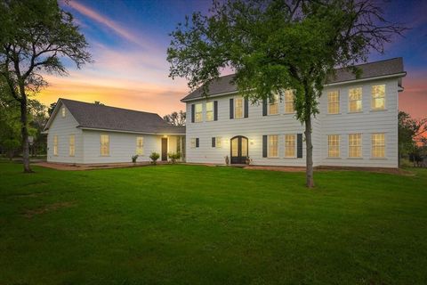Single Family Residence in Waco TX 950 Winding TRL.jpg