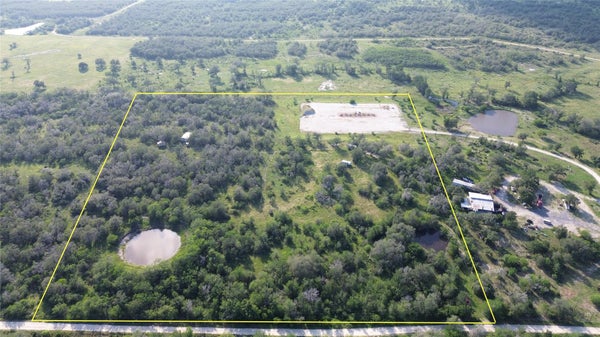 502 ROBERTSON RD, SMILEY, TX 78159 - Image 3a85f862efa829faeab2be2a86992f0b/545286125