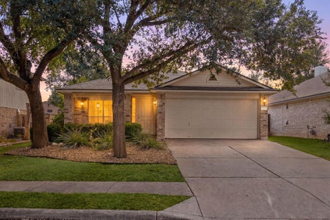 Photo of 4621 Hoffman DR, Austin, TX 78749 (MLS # 8783287)