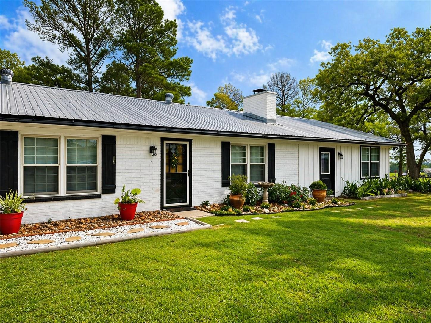 890 Highway 21 E