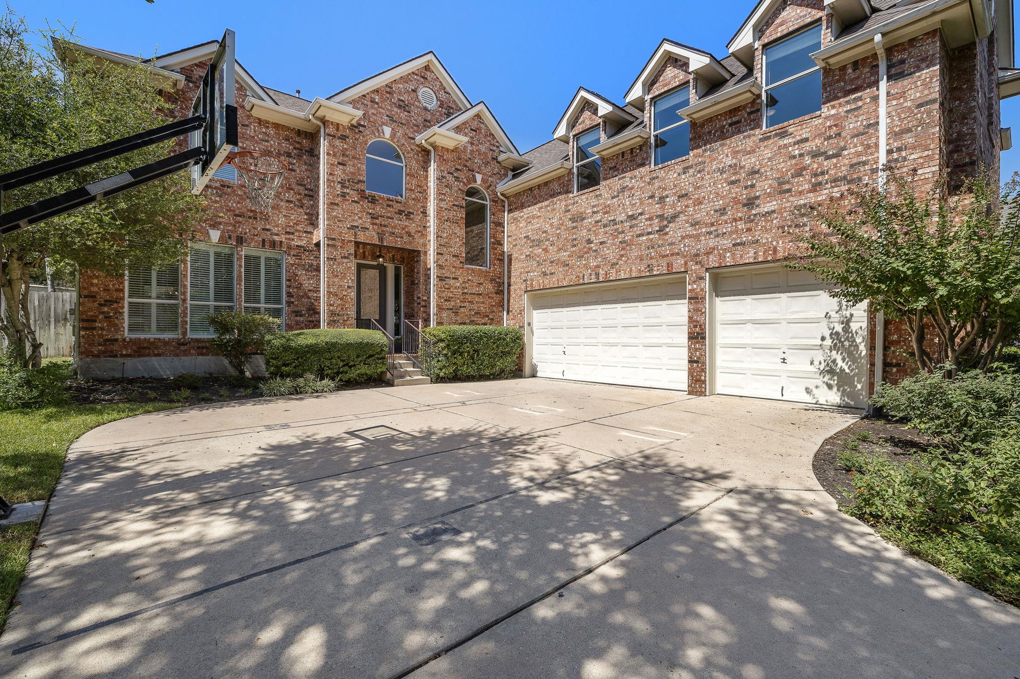 1914 Mulligan DR