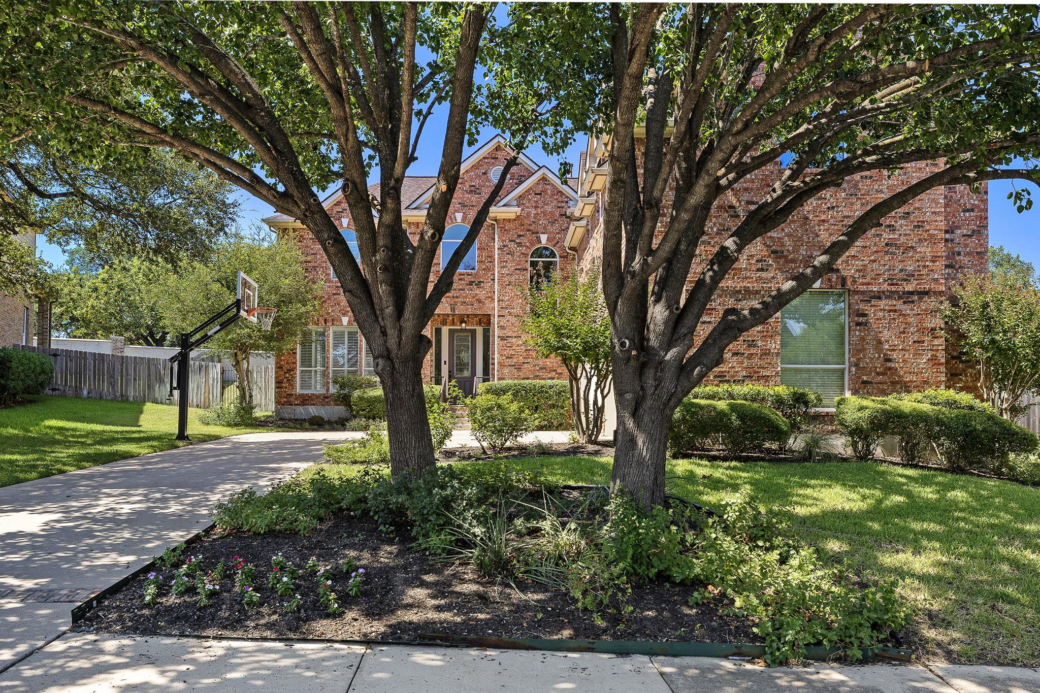 1914 Mulligan DR