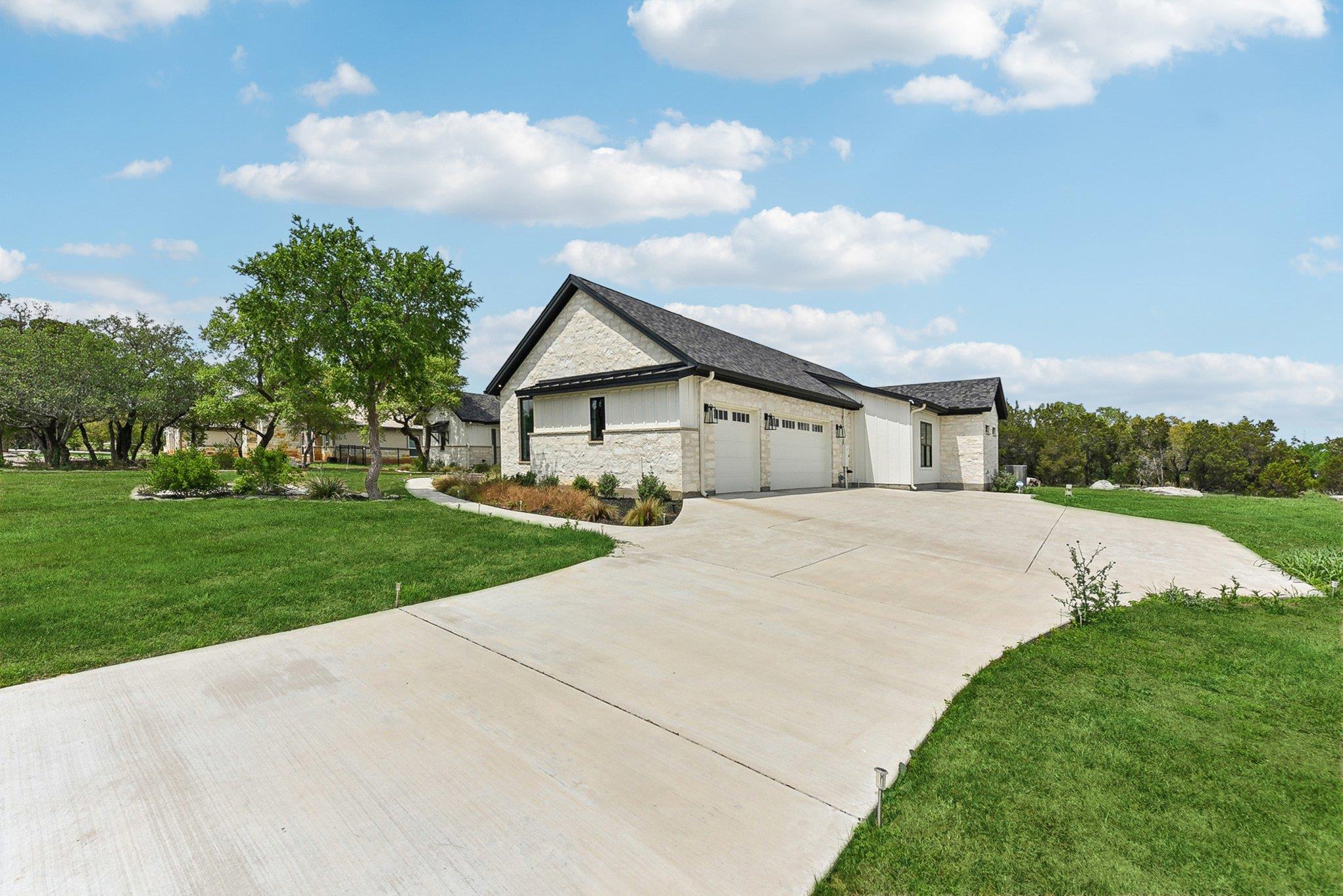 116 Tranquility Trails DR
