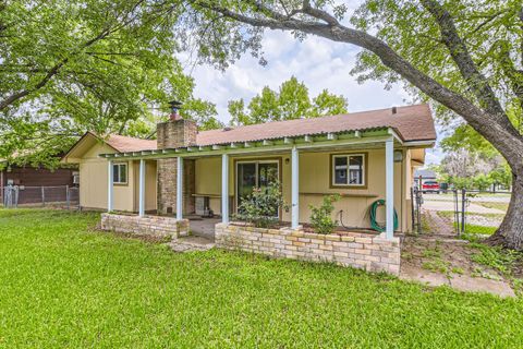Tiny photo for 2112 Cindy LN, Austin, TX 78727 (MLS # 8556324)