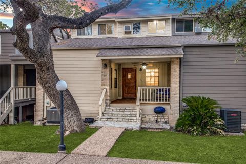 Photo of 529 Venture BLVD S, Point Venture, TX 78645 (MLS # 3886821)