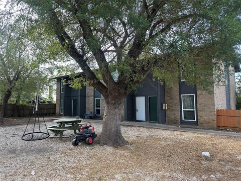 8611 Putnam DR Austin TX 78757