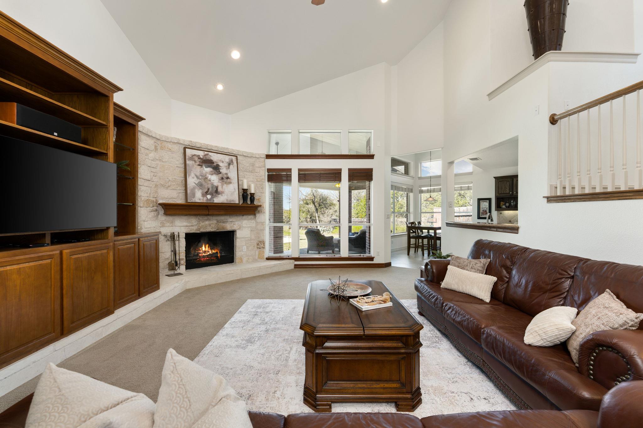 583 W Overlook Mountain RD