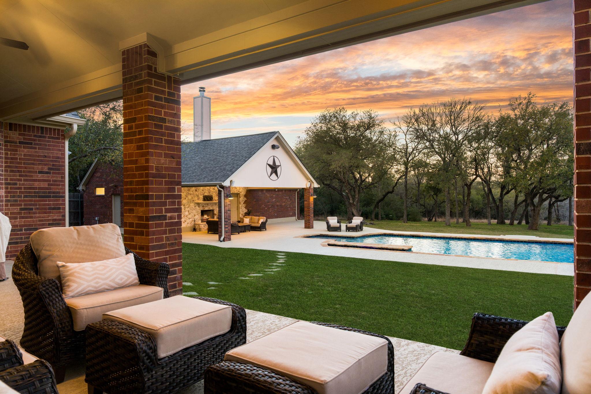 583 W Overlook Mountain RD