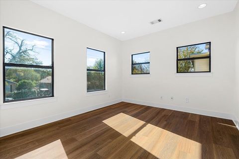 Tiny photo for 2022 E 2nd ST, Austin, TX 78702 (MLS # 7967876)