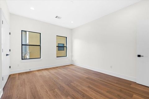 Tiny photo for 2022 E 2nd ST, Austin, TX 78702 (MLS # 7967876)