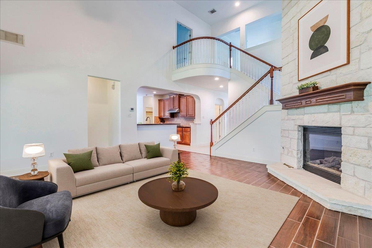 8024 Levata DR